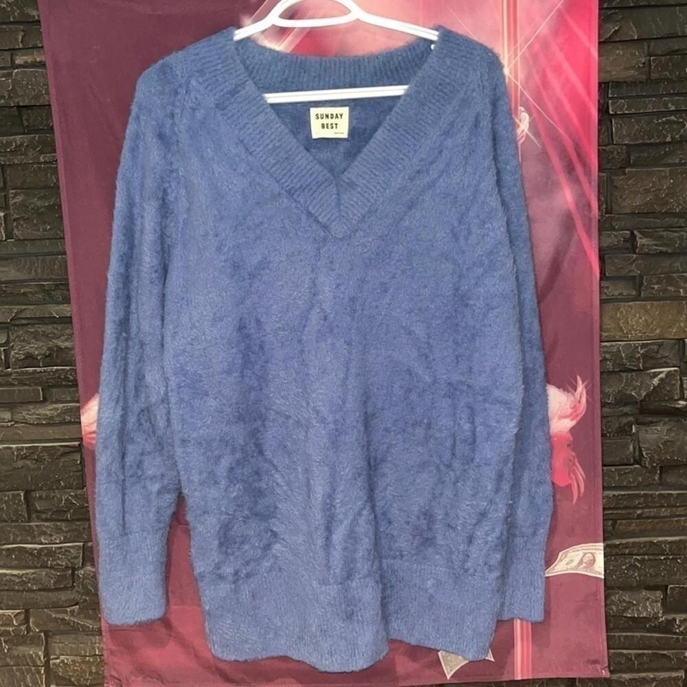 Aritzia Sunday best veruca sweater